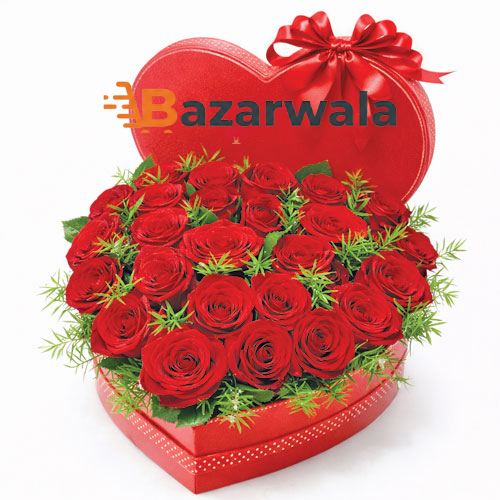 Bazarwala হার্ট শেপ বক্সে লাল গোলাপ